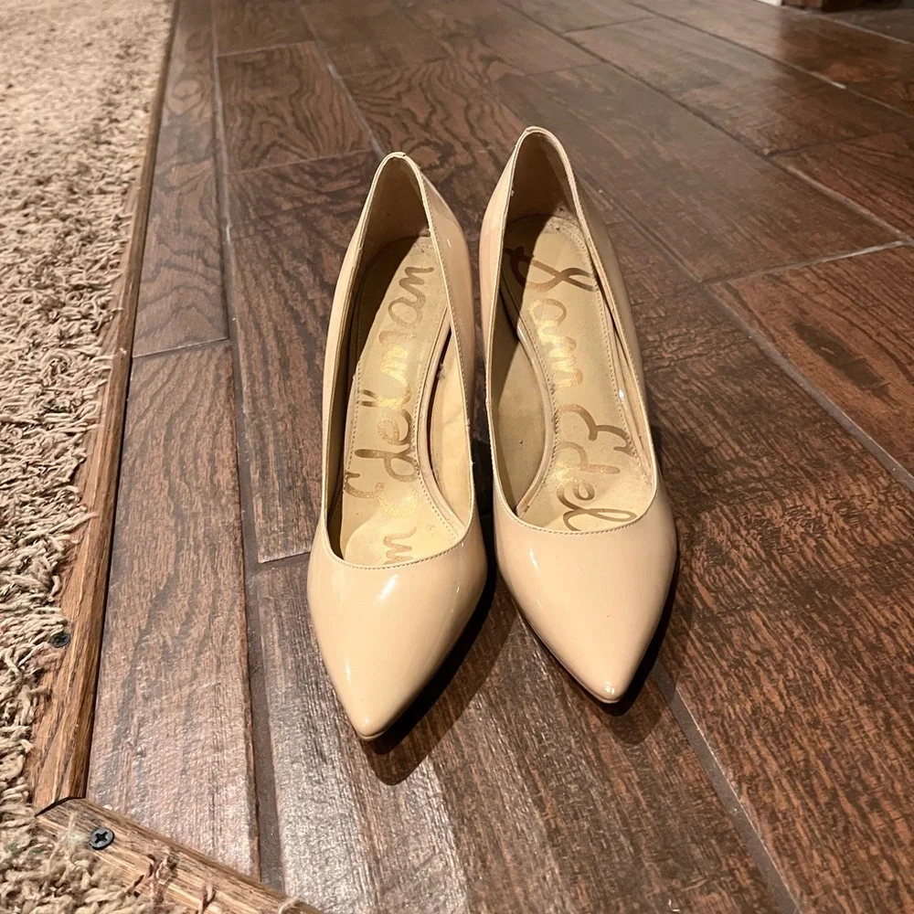 Sam Edelman Nude Patent Pointed Toe Pumps Heels - Picture 2 of 5